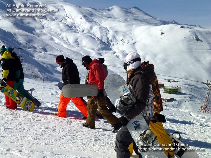 Ski Resort Dizin, Snowboarders in Disin Resort